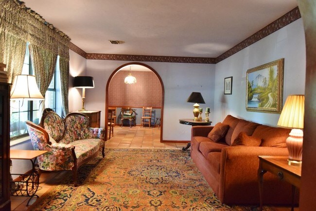 Foto del edificio - 3241 Cranleigh Dr