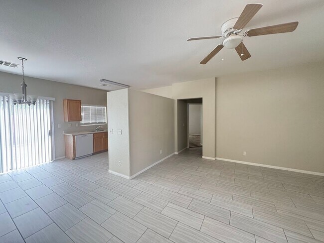 Foto del edificio - 6005 Highland Gardens Dr