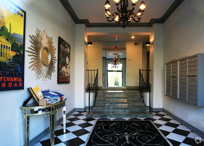 Lobby Photo - Richelieu Condominium