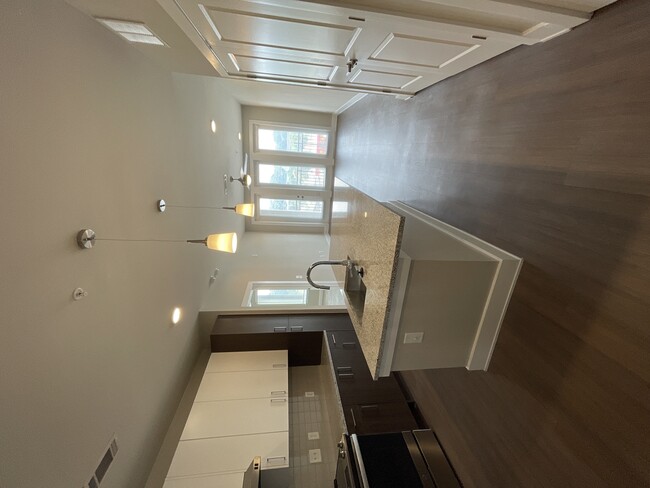 Interior Photo - 915 Glenwood Apartments on the Beltline