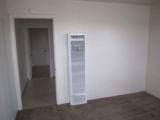 Foto del edificio - 650 Laine St