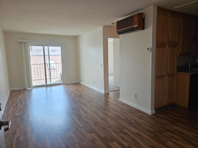 Building Photo - GENESEE - Regency Villas 1 BR Condo, 62+ C...