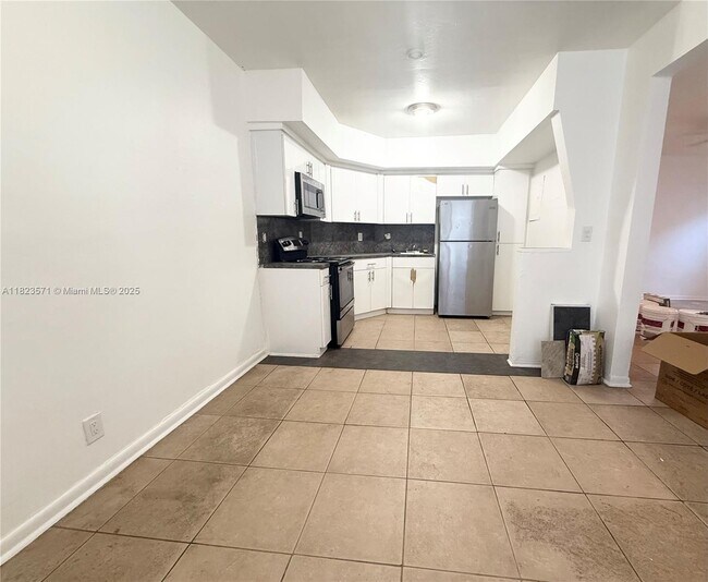 Foto del edificio - 12320 NE 11th Pl