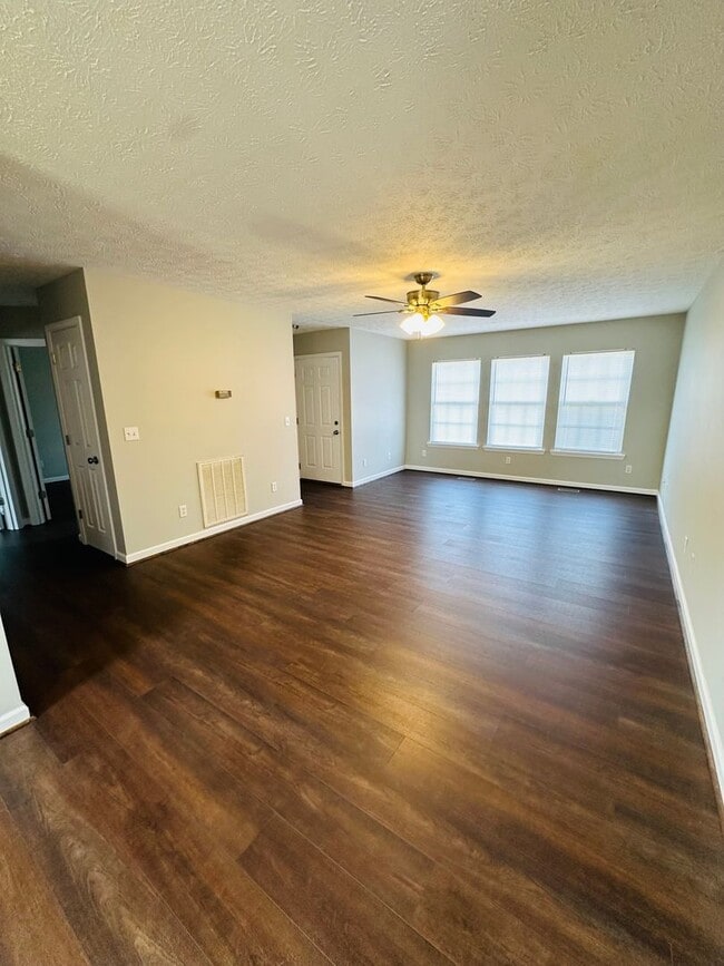 Building Photo - 2102 Harrell Dr