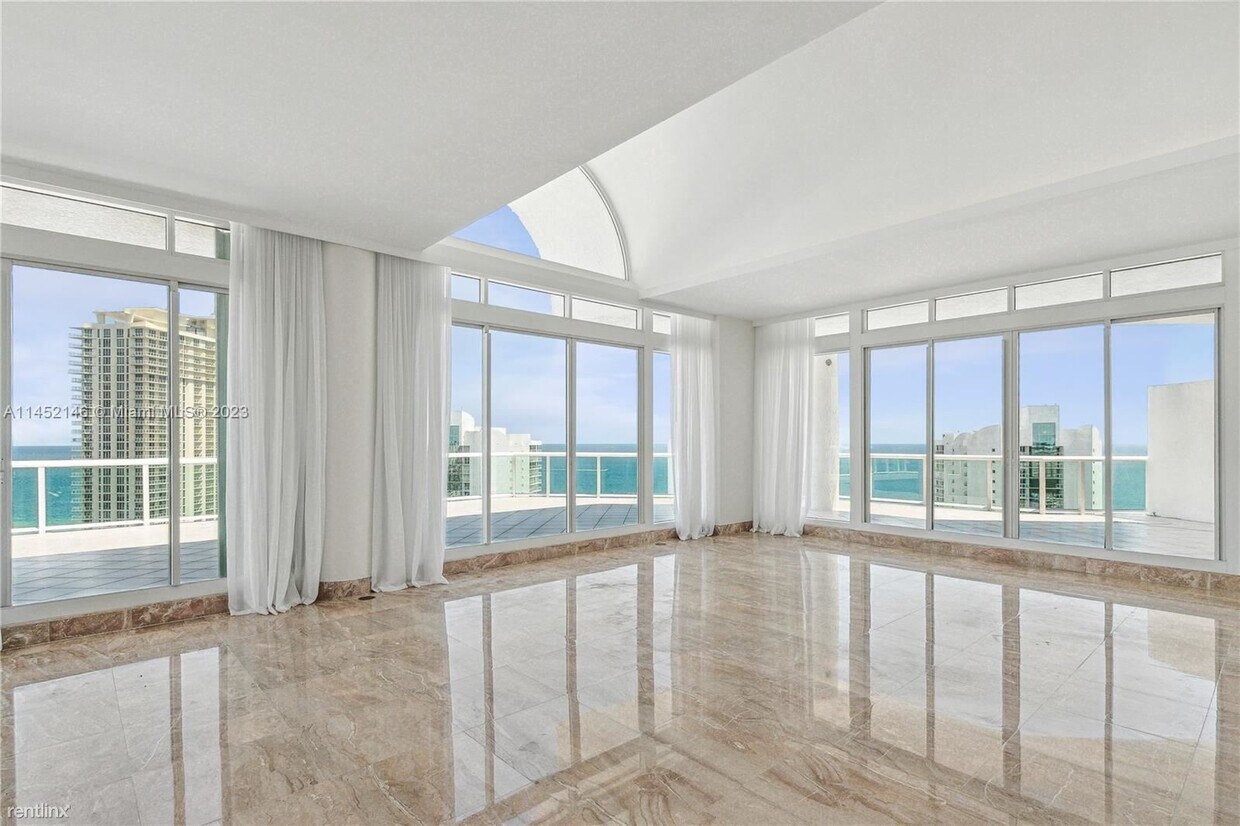 Primary Photo - 4 br, 3.5 bath Condo - 16400 Collins Ave #...