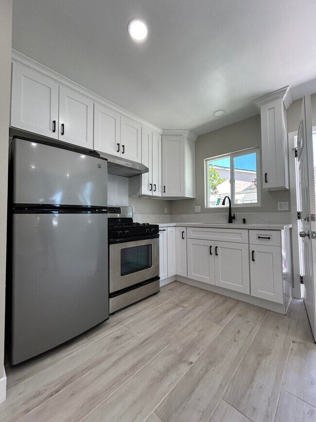 Foto del edificio - 14361 Webber Pl