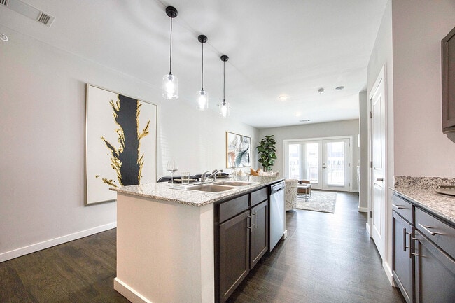 Building Photo - Landmark Apartments