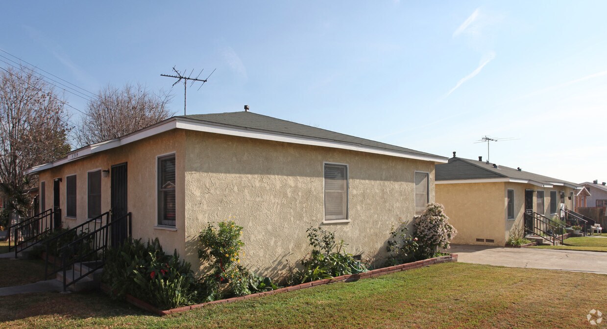 Foto del edificio - 4904-4910 Eagle St