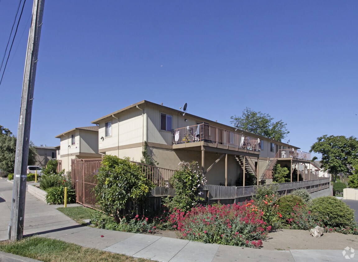 Building Photo - California Pride