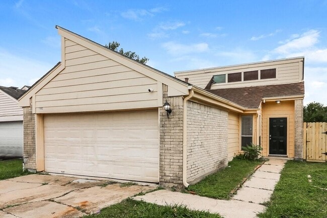 Building Photo - 11002 Willwood Dr