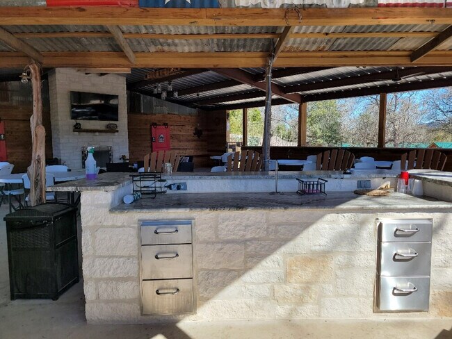 Foto del edificio - 299 Willow Springs Dr