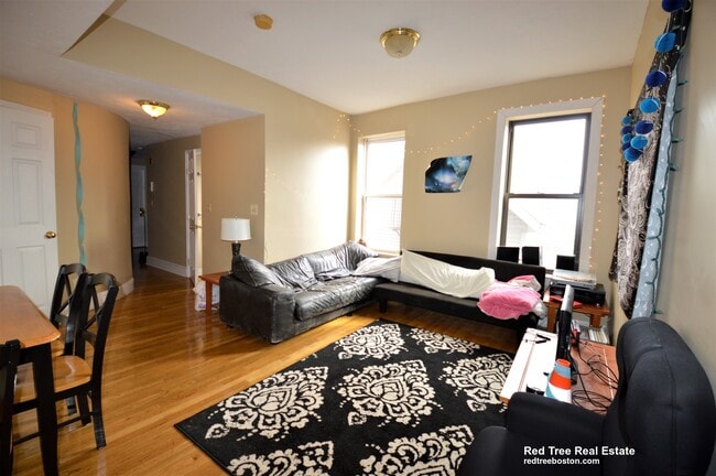 Building Photo - 17 Highgate St