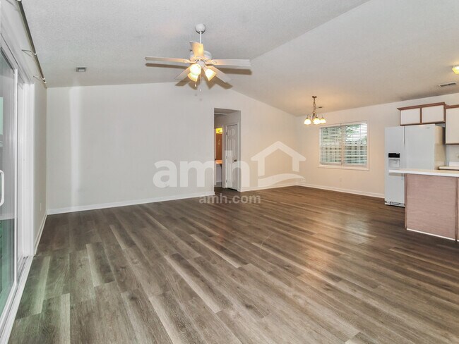 Foto del edificio - 7529 Foxwerth Dr