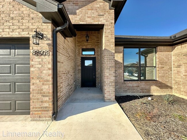 Foto del edificio - 4 br, 2 bath House - 8503 James Herring Way