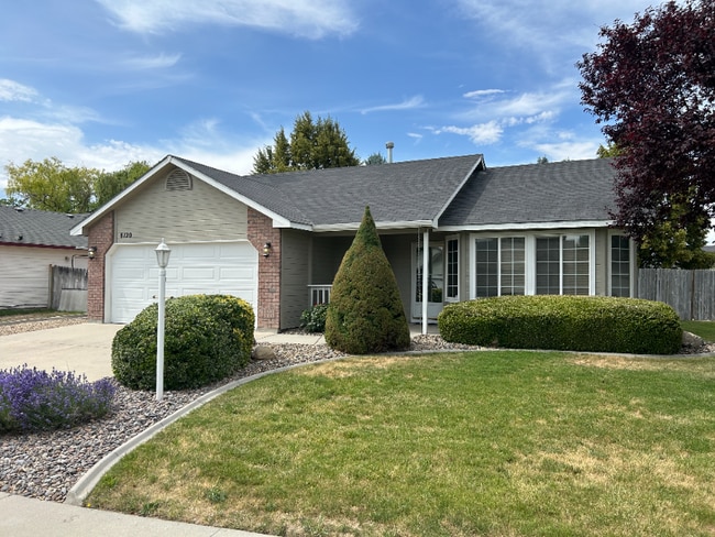 Building Photo - 8120 E Brandts Creek Way
