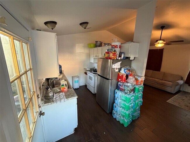 Foto del edificio - 9620 Sugar Hill Dr