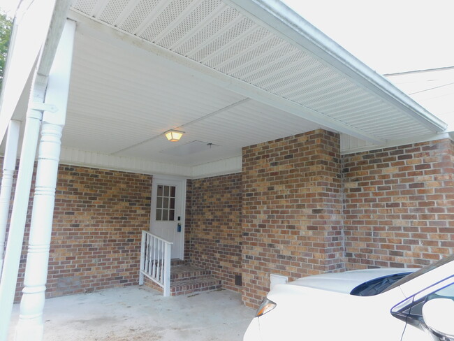 Building Photo - 11 Pierce Pl