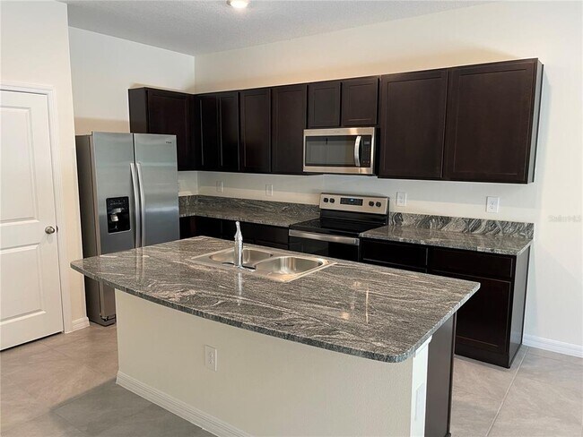 Foto del edificio - 8708 Milestone Dr