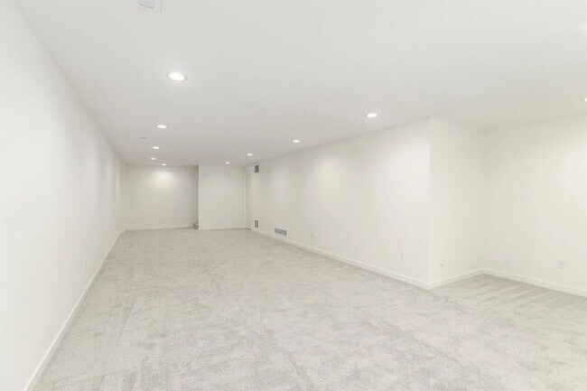 Foto del edificio - 5314-5316 N Pinecrest St