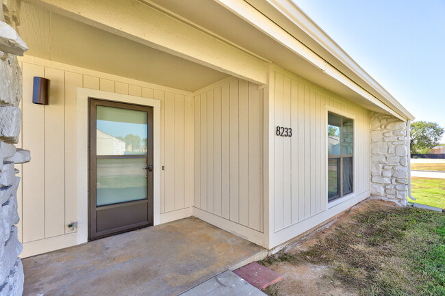 Building Photo - Woodstone Apartments