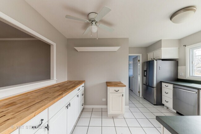 Foto del edificio - 1092 Alden Ln