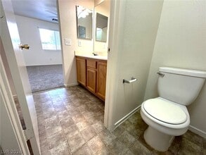 Building Photo - 4916 River Splash Ave