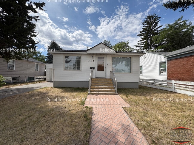 Building Photo - 357 W 20th St