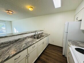 Building Photo - 245 Beaver Kreek Center