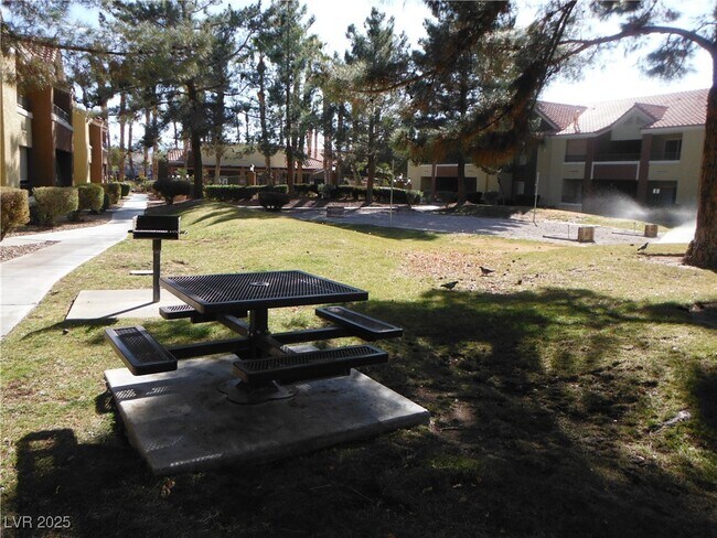 Foto del edificio - 2120 Ramrod Ave