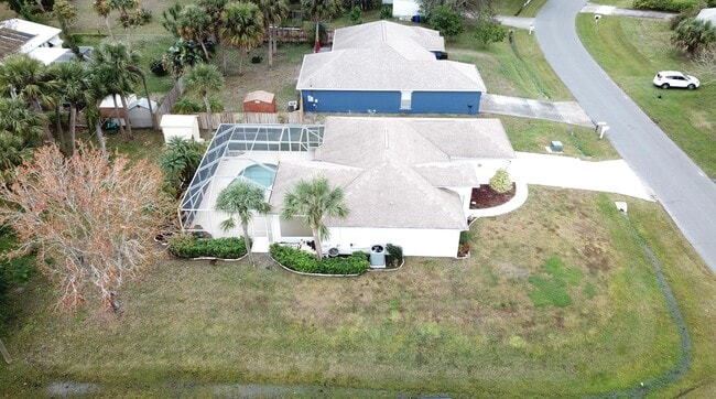 Building Photo - 351 Jettie Terrace