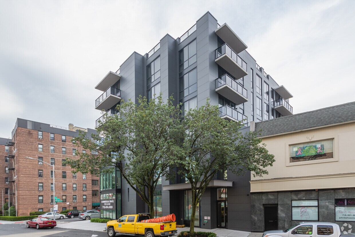 Building Photo - 312 97th St