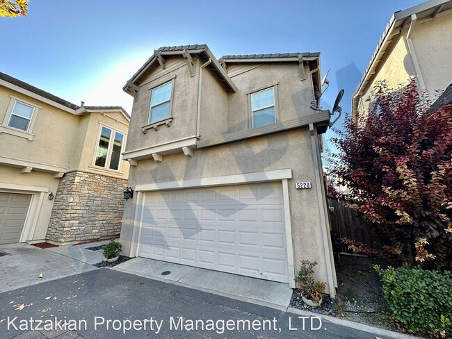 3 br, 2.5 bath House - 5220 Vesta Cir. photo'