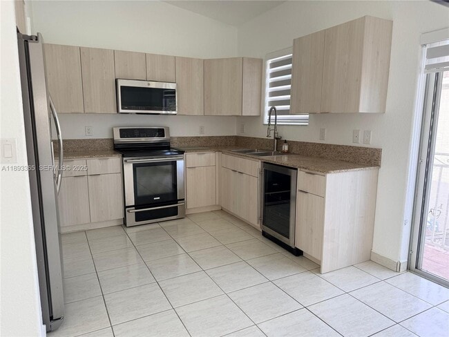 Foto del edificio - 7221 NW 174th Terrace