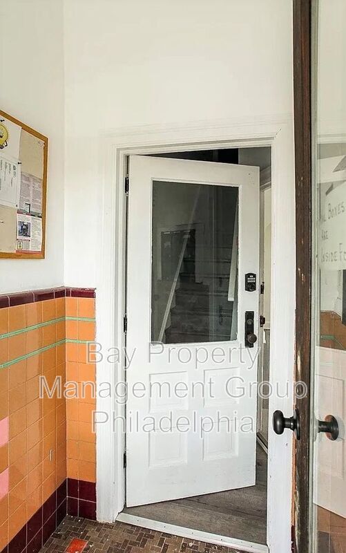 Foto del edificio - 1649 Allengrove St
