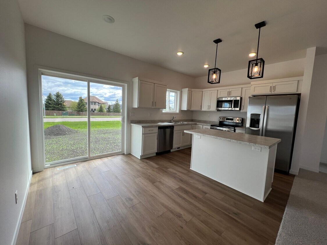 Foto principal - 3063 39th Ave S