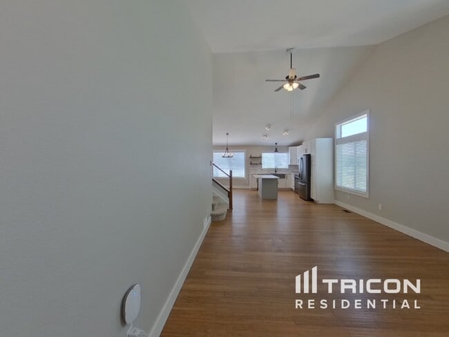 Building Photo - 13023 S Bonney St