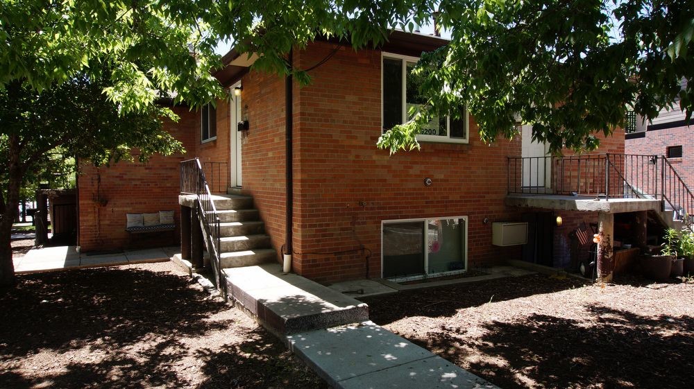 Primary Photo - 3075 Zuni St