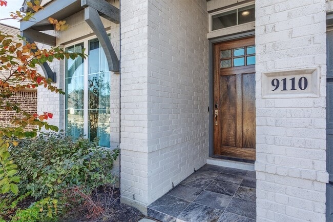 Photo - 9110 Copperhead Rd House