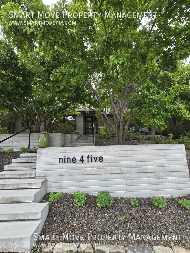 Foto del edificio - 945 Hearthstone Dr