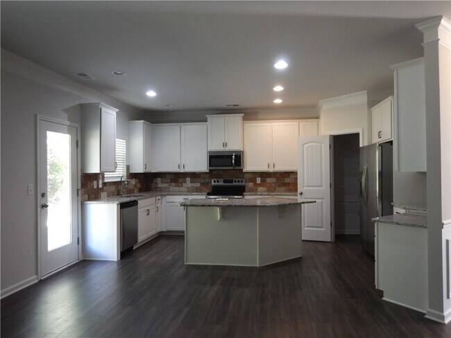 Foto del edificio - 720 Country Ridge Dr