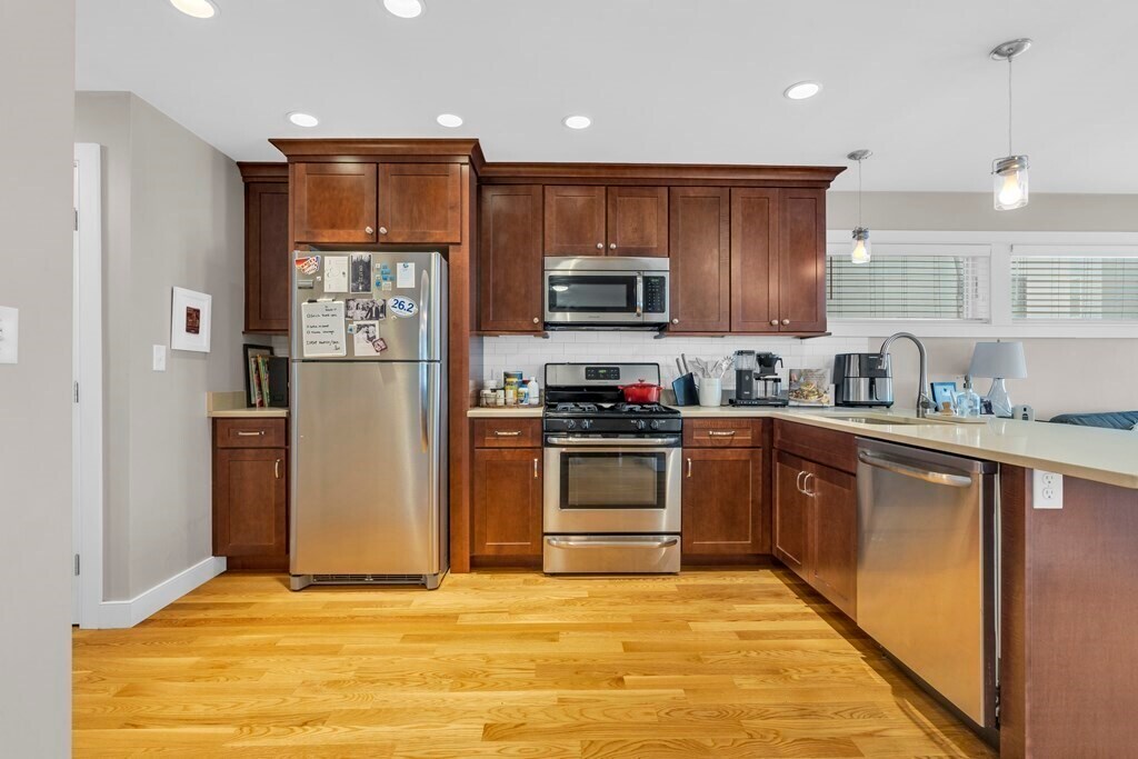 Foto principal - 530 E 3rd St