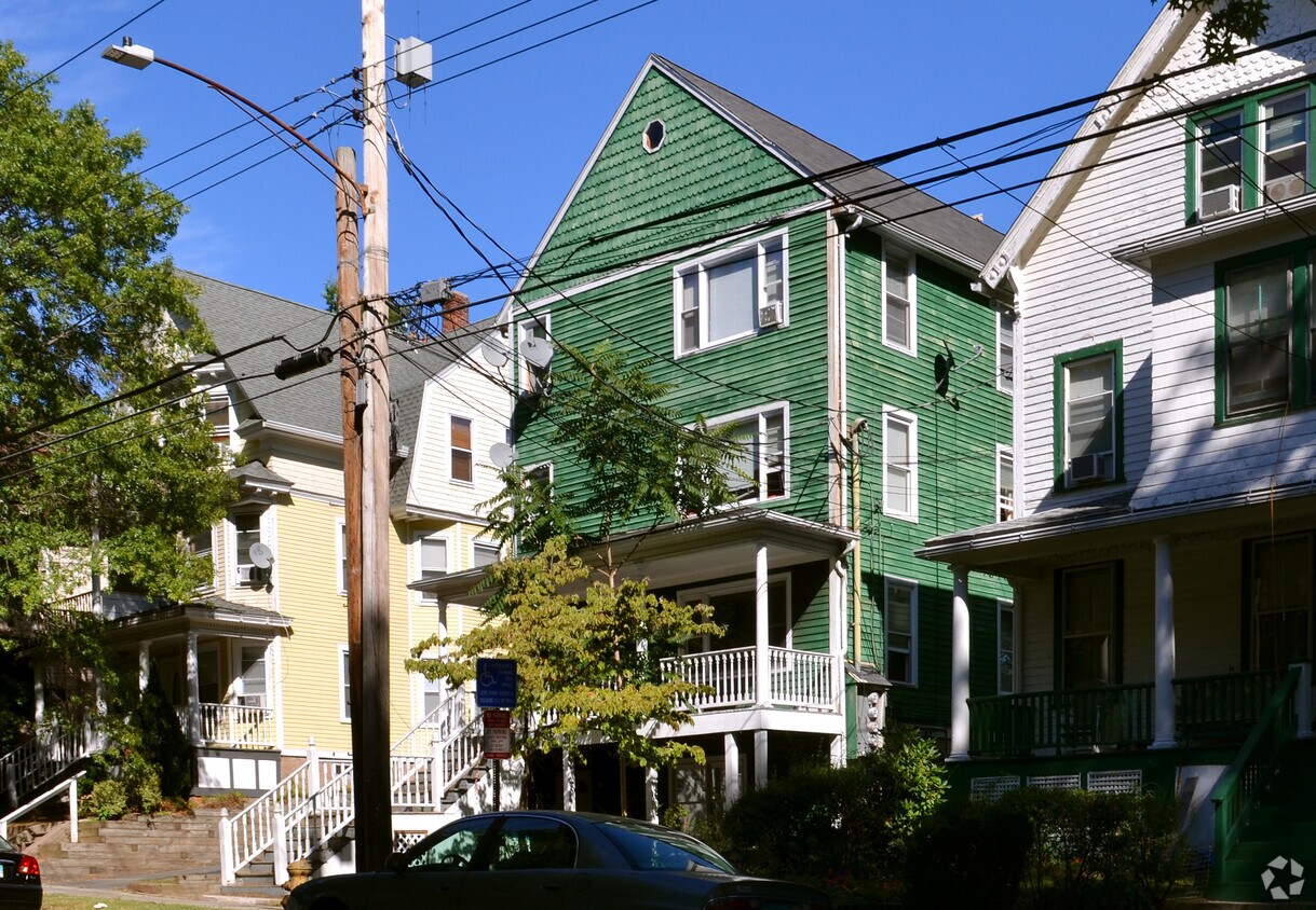 Foto del edificio - 349-351 Ellsworth Ave