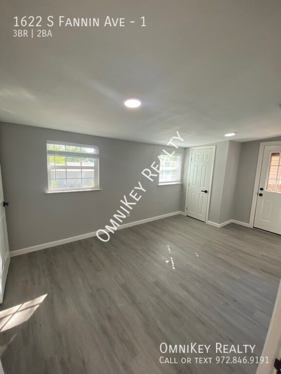 1622 S Fannin Ave, Denison, TX 75020 House for Rent in Denison, TX