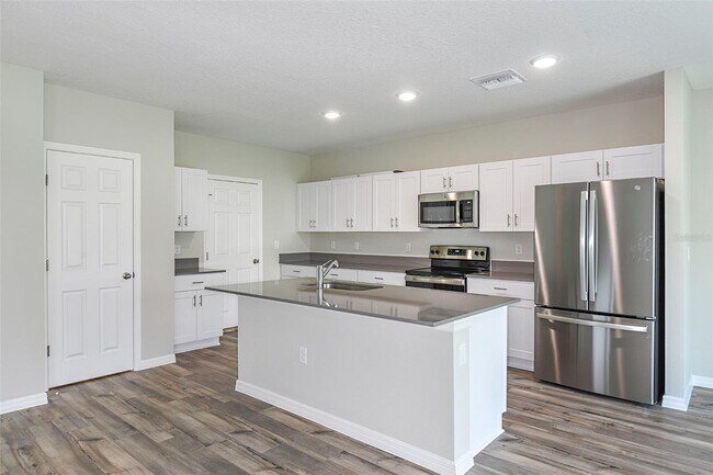 Building Photo - 7561 Starflower Way