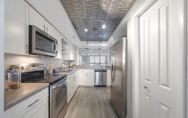 Building Photo - 530 E Central Blvd