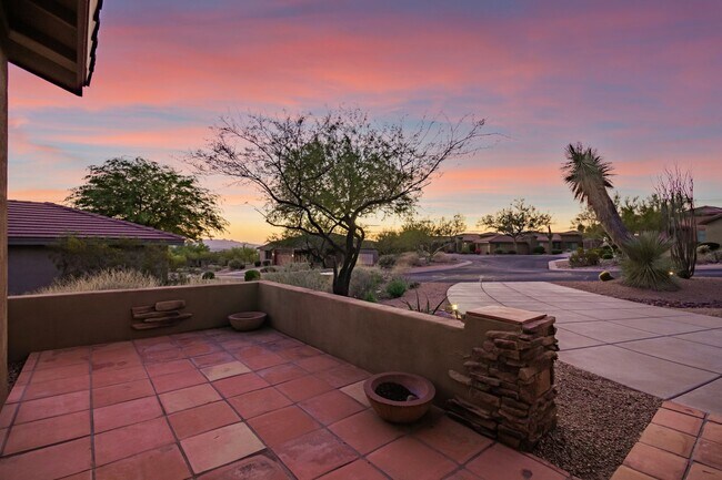Building Photo - Elegant 3-Bedroom Retreat with Gourmet Kit...
