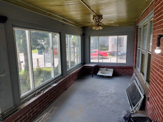 Building Photo - 1029 Winchester Ave