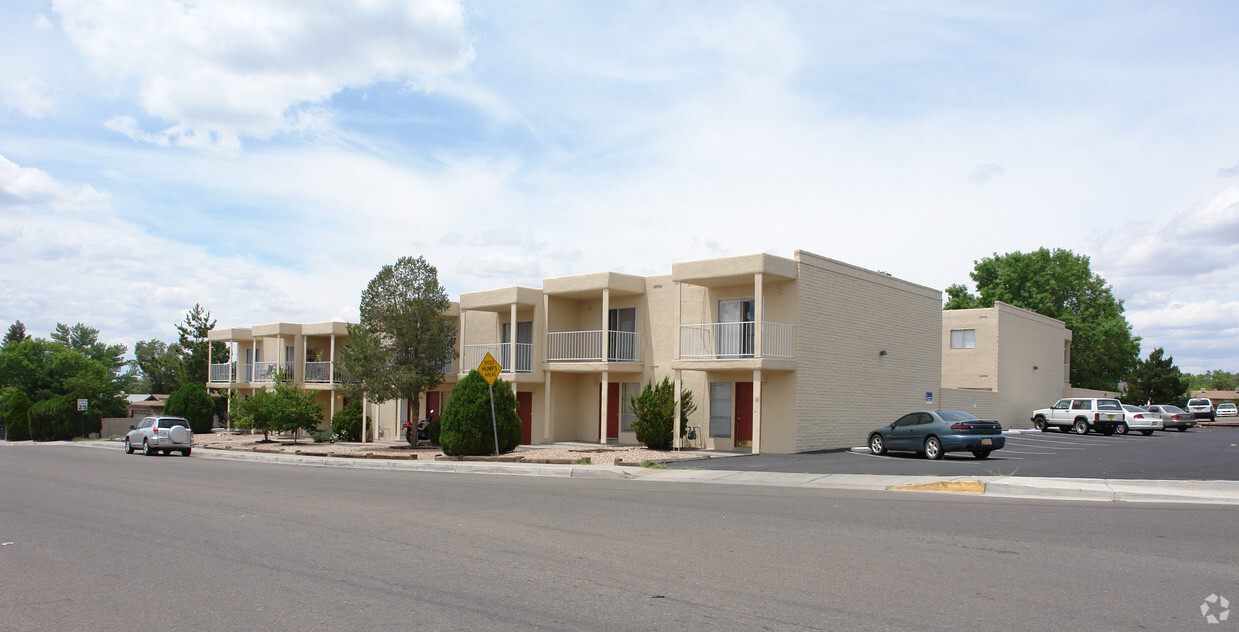 Chelwood Park Apartments Albuquerque - Chelwood Park Apartments