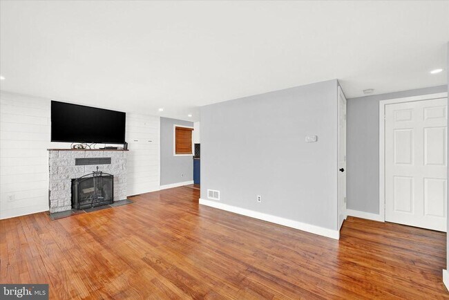 Building Photo - 9308 Todd Ave