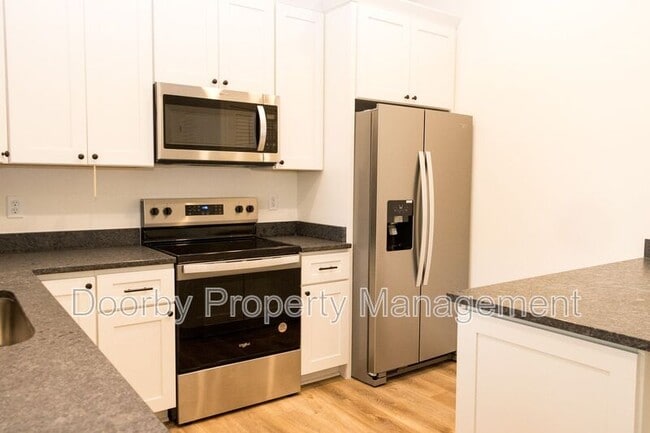 Foto del edificio - 905 W 39th St